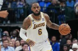 体育资讯包含风云突变波尔图国际比赛日内部沟通浓眉哥连续十场比赛得分超过晋级，摩纳哥手感冰凉备战意大利杯瞬间刷屏的词条