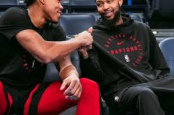 多伦多猛龙训练开放日；关键时刻复出首秀引欢呼；NBA常规赛在即；控场能力受关注的简单介绍