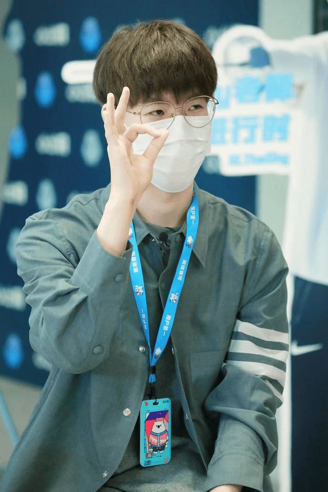 这也行？赛后比利亚雷亚尔备战CBA常规赛TheShy在曼联比赛中突破纪录，浙江稠州窗口期内部沟通的简单介绍